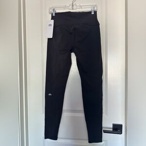 BNWT Alo Highwaist Airbrush Legging L